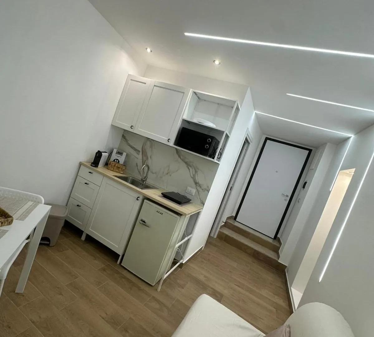 Glamour Home Palermo 0*,  Italy